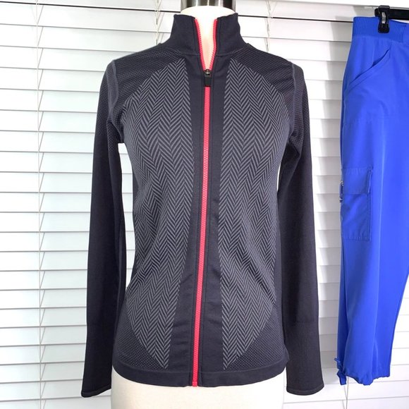 🚫SOLD! NWOT |•FABLETICS•| Athletic/Active Jacket - Picture 2 of 8
